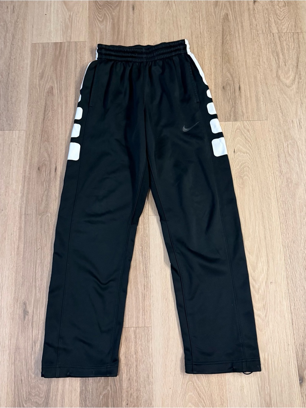 Nike Elite Therma-Fit Men’s Black Basketball Track Sweatpants size Small Y2K